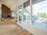 möblierte 2 Zimme Wohnung mit Dachterrasse