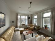 Möblierte 3 Raum Altbauwohnung mit Seeblick/Furnished...