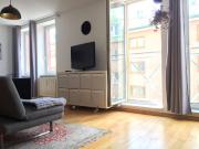 Möblierte 40 m² Neubauwohnung neue Küche & Boden Top...