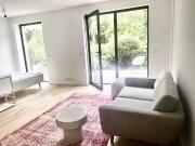 Möblierte Einraumwohnung in exklusiver Wohnlage am Rhein... Möblierte Einraumwohnung in exklusiver Wohnlage am Rhein...