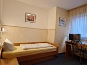 Möblierte Zimmer Stuttgart Untertürkheim mit...