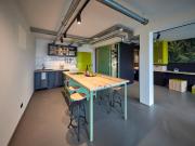 Möbliertes Apartment mit Küche und Badezimmer