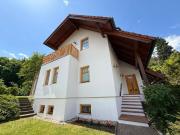 Möbliertes Einfamilienhaus mit Garten, Pool und Sauna