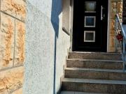 Möbliertes WG Zimmer für Frau in ruhiger 2er WG...