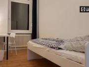 Möbliertes Zimmer in 5 Zimmer Wohnung in Pankow, Berlin