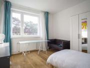 Möbliertes Zimmer in einer Wohngemeinschaft, Treptow...