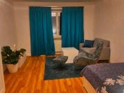 Möbliertes ZIMMER zur Untermiete keine Paare!