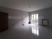 MOCCIA QUADRILOCALE USO ABITAZIONE CON POSTO AUTO ZONA...