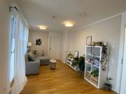 Moder­ne 2‑Zimmer Woh­nung mit Ein­bau­kü­che und Balkon