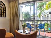 Modern 1 Bed Apartment with Balcony and Pool