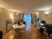 Modern 1 bed flat close to Elizabeth line