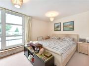 Modern 1 bed flat w terrace Canary Wharf