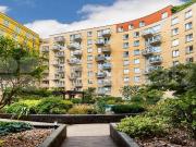 Modern 1 bed within a private luxury secure development...