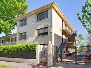 MODERN 1 BEDROOM APARTMENT