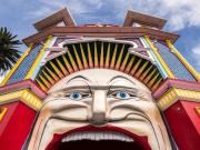 “MODERN 1 BEDROOM APARTMENT”