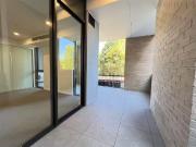 Modern 1 Bedroom Apartment
