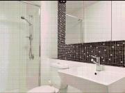 Modern 1 Bedroom Apartment in Melbourne CBD