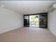Modern 1 Bedroom Apartment in Prime Malvern Location