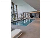 Modern 1 Bedroom Apartment in the Heart of Melbourne CBD