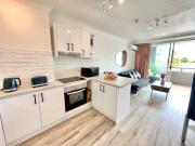 Modern 1 Bedroom Apartment in the Heart of Surfers Paradise