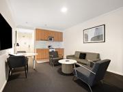 Modern 1 Bedroom Apartment in The Oaks