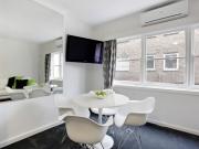 Modern 1 bedroom apartment near South Yarra train station