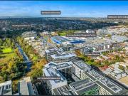 Modern 1 Bedroom Apartment with Garden View