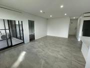 Modern 1 Bedroom Apartment with Secure Parking – Prime...