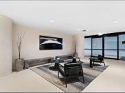 Modern 1 Bedroom Apartment With Study Nook