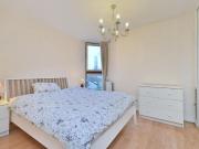 Modern 1 bedroom flat to rent in Wapping, E1W