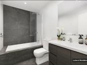 MODERN 1 BEDROOM WITH ROOFTOP POOL IN THE HEART OF...