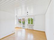 Modern 2.5 Zimmer Wohnung mit Balkon, Luterbach