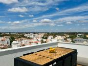 Modern 2 BDR Flat W/ Jacuzzi & Pool