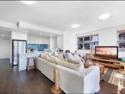 Modern 2 Bed plus 1 Study, 2 Bath Apartment in Prime...