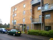 Modern 2 Bed / 2 Bath Flat, Rustat Avenue 5BH
