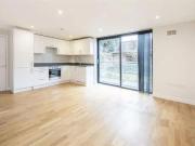 Modern 2 Bed / 2 Bath Maisonette – Clapham/Brixton