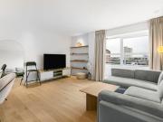 Modern 2 bed, 2 bath with balcony and concierge
