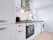 Modern 2 Bed Flat in East London Canning Town