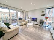 Modern 2 Bed Flat | Parking | Gym | NW9