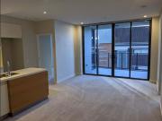 Modern 2 Bedroom 2 Bathroom River Views w/ Infinity Pool