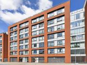 Modern 2 bedroom 2 bathrooms w balcony Stratford