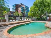 Modern 2 Bedroom Apartment