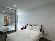 Modern 2 Bedroom Apartment in Prime Location