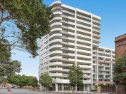 MODERN 2 BEDROOM APARTMENT IN PRIME LOCATION NEAR UTS...