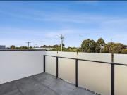 Modern 2 Bedroom Apartment in Prime Westall Location