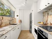Modern 2 Bedroom Apartment in Sought After Elizabeth Bay