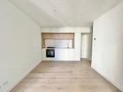 Modern 2 Bedroom Apartment in the Heart of Melbourne