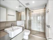 Modern 2 Bedroom Apartment in the Heart of West End Call...