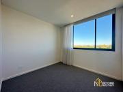 Modern 2 Bedroom Apartment Walking Distance to Homebush...