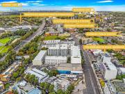 Modern 2 Bedroom Apartment Walking Distance to Homebush...